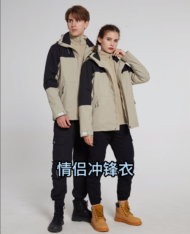 外衣：150D高彈春亞紡-100%聚酯纖維內膽：300克雙面搖粒絨-100%聚酯纖維防水5000/透氣2000/防風/保暖/三合一男女同款沖鋒衣登山服，奧特萊斯定制款防寒保暖情侶套裝沖鋒衣。
